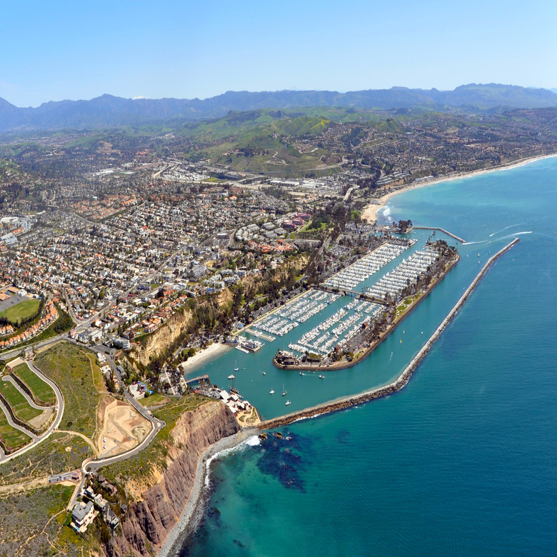 Dana_Point_a_city_in_southern_Orange_County_CA_Photo_D_Ramey_Logan