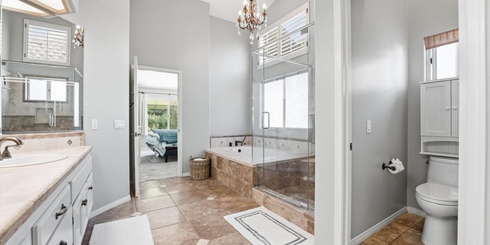 49-16 Altezza Dr, Mission Viejo, CA-48